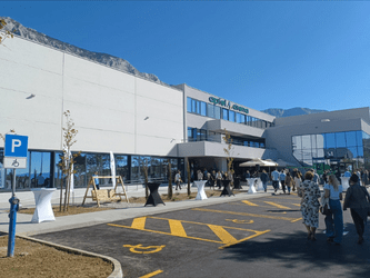 Apfel koncertna i kino dvorana, Makarska