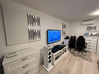 Multimedijalna soba (slušaonica u privatnom stanu, Rijeka)